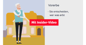 Alter Mann steht vor Haus und grübelt über sein Erbe | Vorerbe