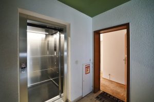 17f3aef558e7fccbd965a58b80da33a6 1 Treppenhaus