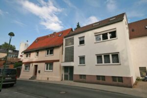 208070b01f332526afcd275c135c555b 1 Ansicht Strassenseite