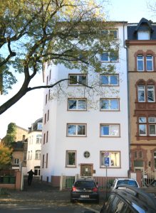 b2c3fe9fdb944511968c7791c642a1ae 1 Ansicht Strasse