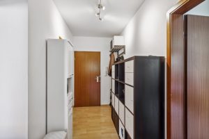 b3508cdae1806c7dd8226c988b8c651b 1 Flur